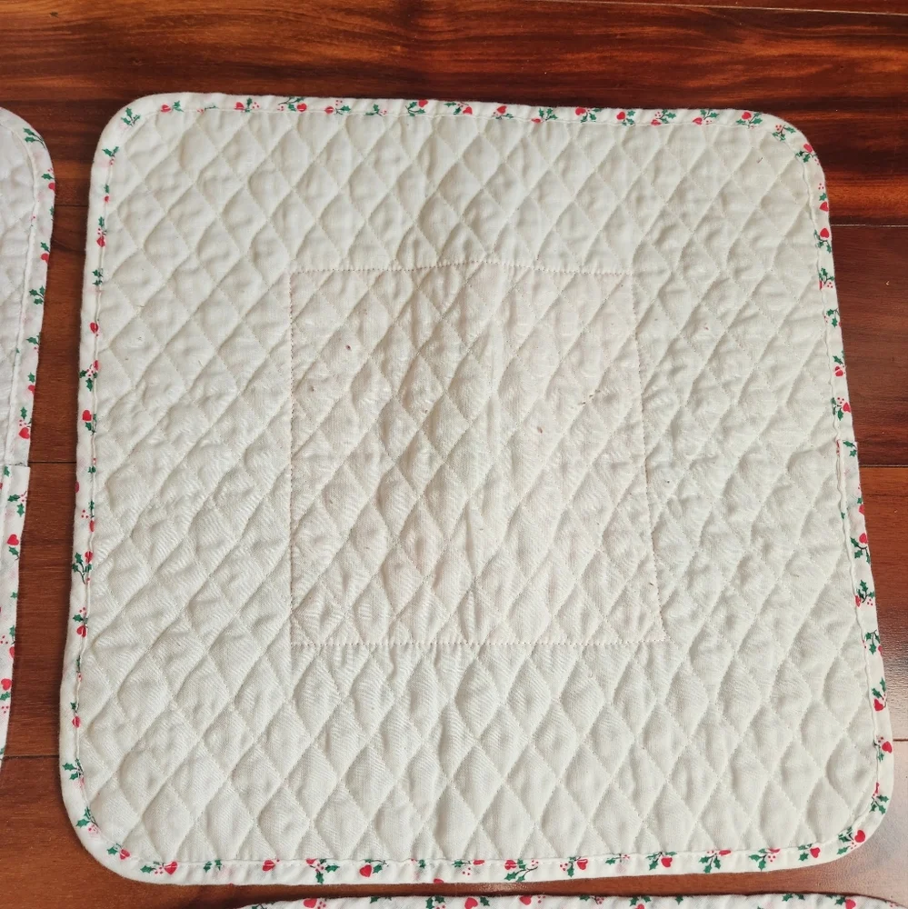 Vintage Teddy Bear Quilted Christmas Placemats